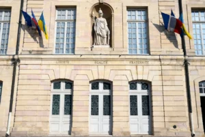 Lire la suite à propos de l’article Avocat à Toulon dans le Var pour savoir si je vais perdre des points même si cela n&rsquo;est pas mentionné dans la décision ?