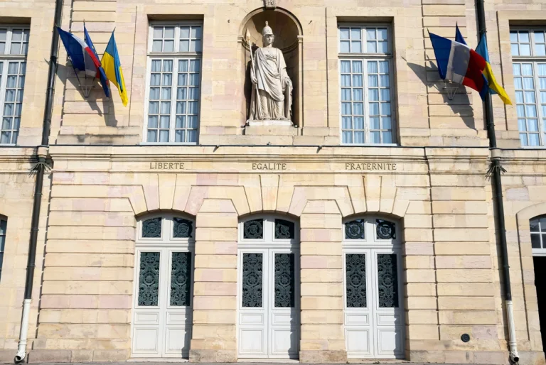 Lire la suite à propos de l’article Avocat à Toulon pour contester une Amende forfaitaire majorée à 1875 € : on peut gagner devant le Tribunal !